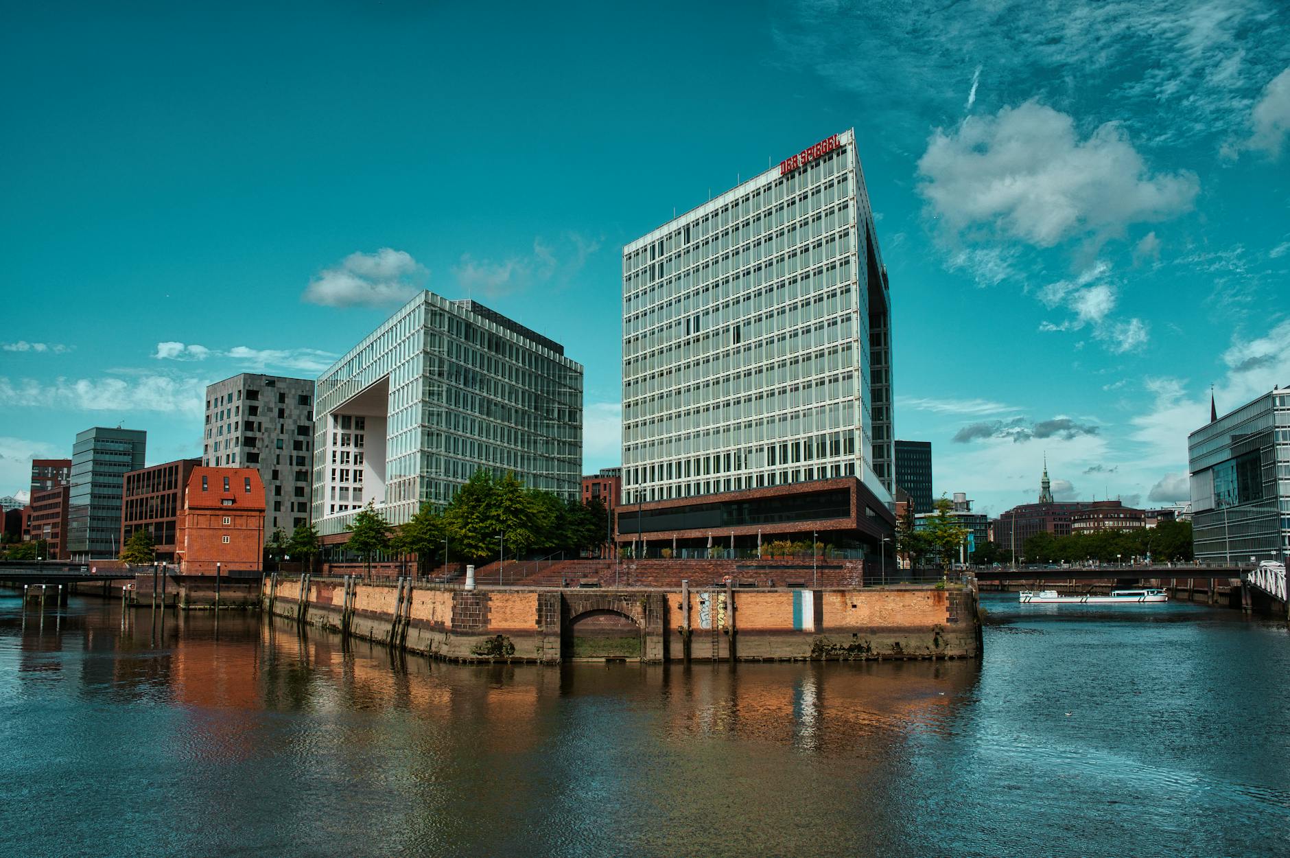 Stunning view of Hamburg's contemporary buildings by the Elbe River, showcasing urban architecture.